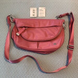 LULULEMON All Night Festival Bag 5L Cherry Tint
